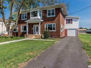 705 E Poplar St, West Frankfort, IL 62896