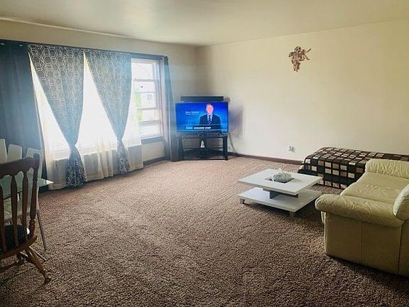 4th image of 6108 N Damen Ave #3