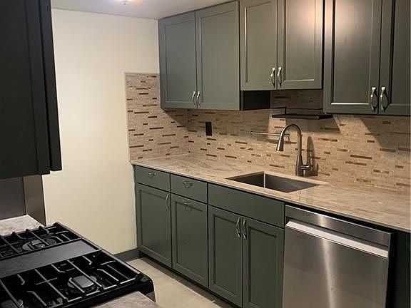 2nd image of 1139 Hartford Ave #5A