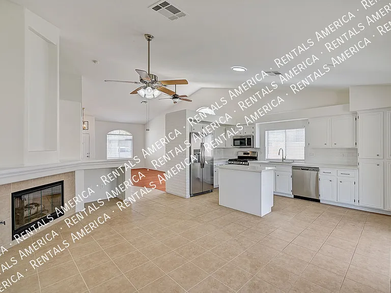 832 Seco Verde Ave — Photo 4