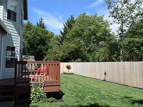 2nd image of 322 Duck Lake Dr SE