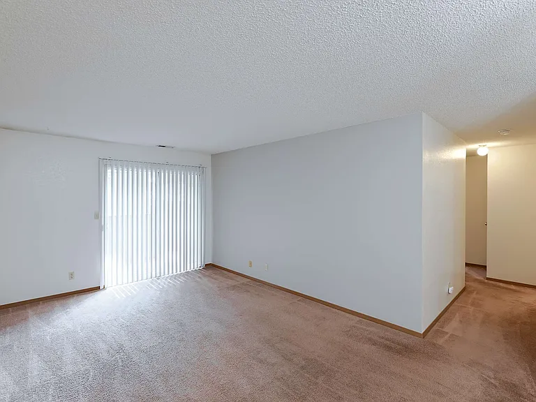 Cambridge Apartments — Photo 57