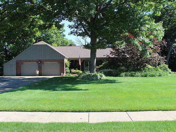 3rd image of 2317 Waterbend Dr