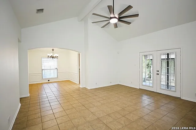 4 bed, 2.0 bath, 1813 sqft, $2,200 — Photo 3
