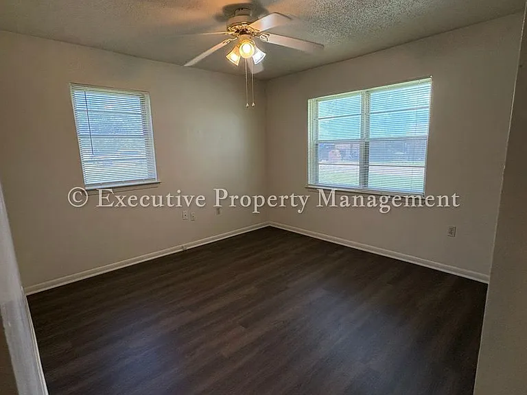 616 Cedar Dr — Photo 18