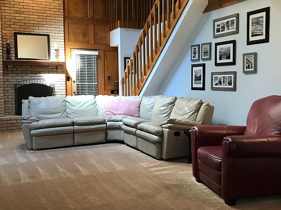 5th image of 1155 Oakwood Ln