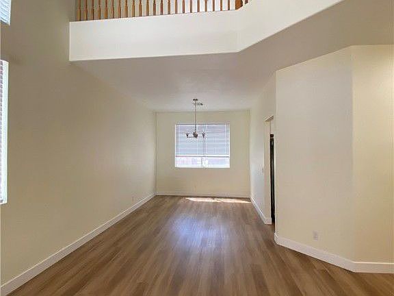 4th image of 9621 Crimson Ave
