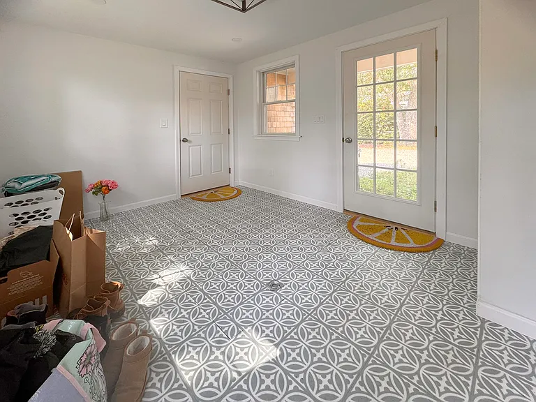 180 Kompass Dr — Photo 8