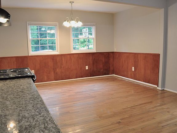 3rd image of 3047 Alston Dr