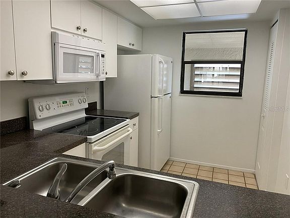 3rd image of 3046 Eastland Blvd Unit J207