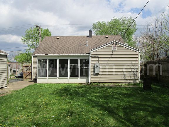 3rd image of 447 Mertland Ave