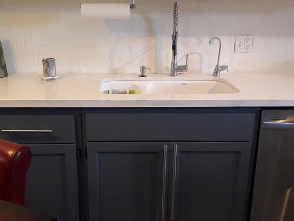 1150 e rovey kitchen