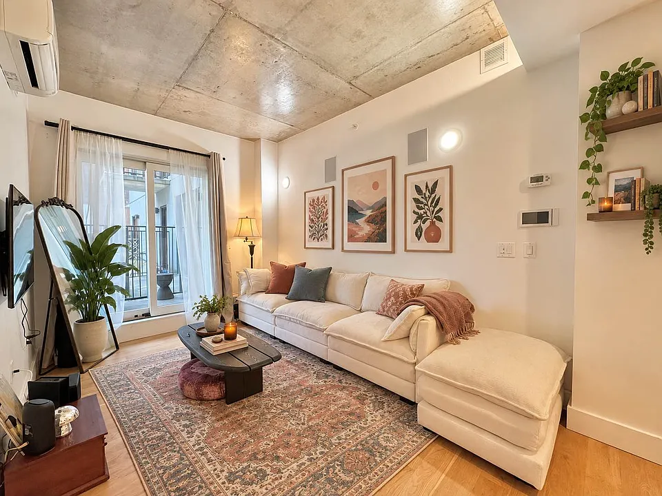 152 Manhattan Ave #3F