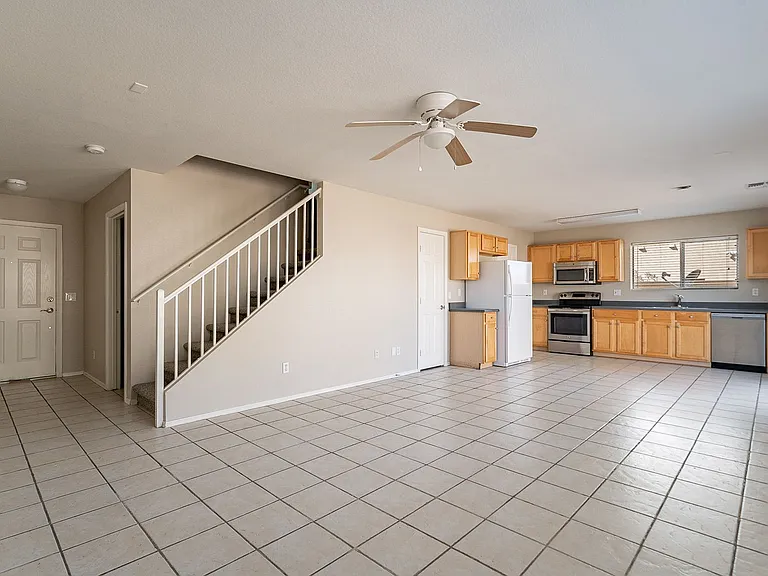 2420 E Gleneagle Dr — Photo 8