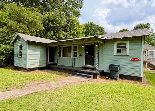 3551 W College St Photo 1