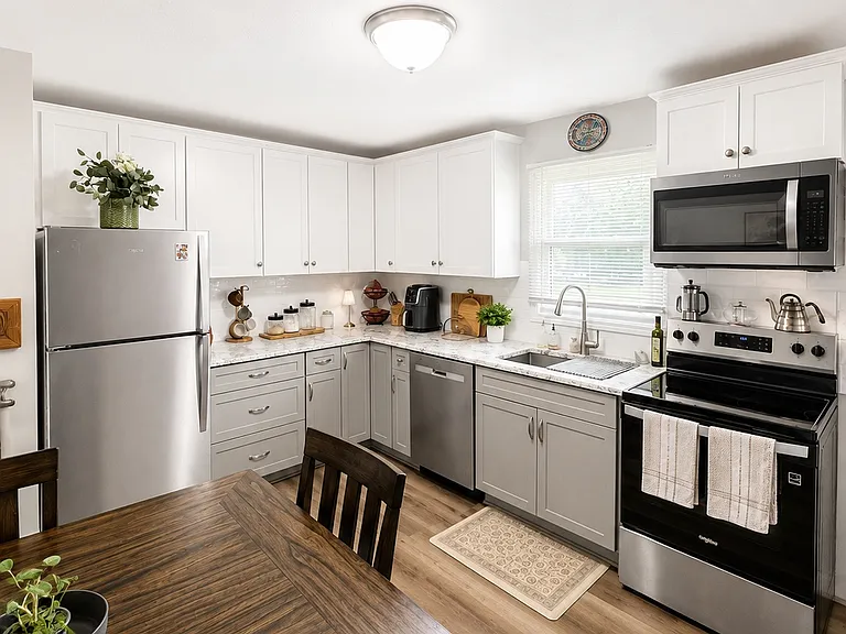 1255 Cambria St NE #A — Photo 6