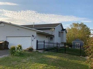 151 Appleblossom Ln, Shakopee, MN 55379