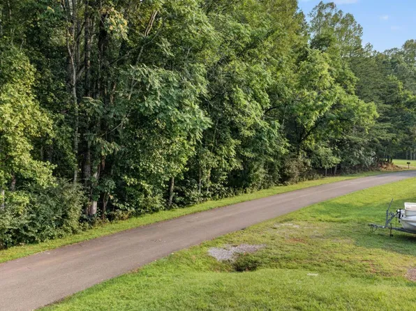 6 Little Creek Rd, Moneta, VA 24121