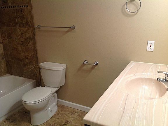 3rd image of 23215 Cliffwood Dr