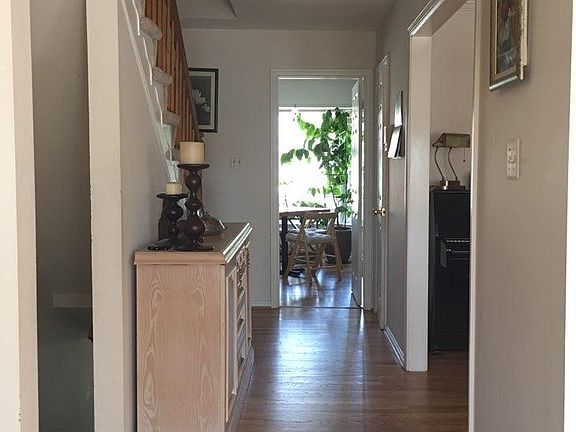 3rd image of 7605 Dominion Dr