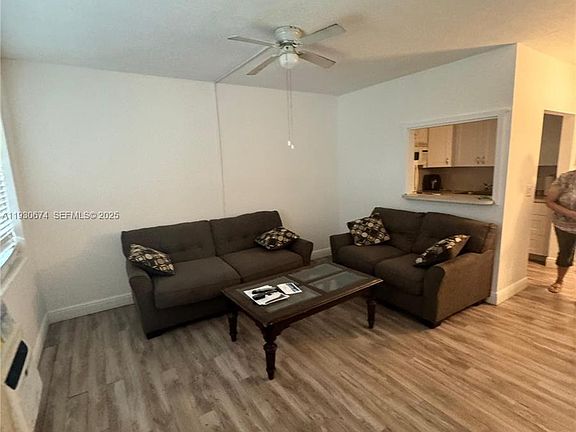 2nd image of 118 Salisbury E #118