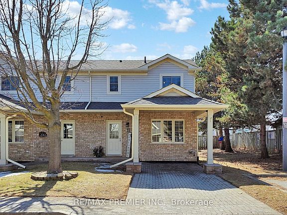 2nd image of 9 Wentworth Dr #13
