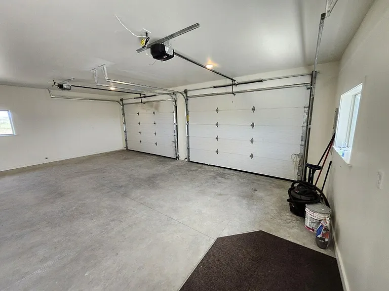 W McFarlane Rd — Photo 2