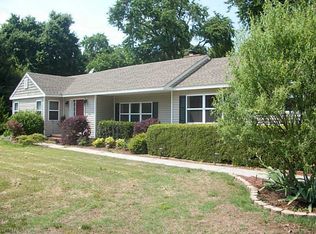 145 Saunders Rd, Hampton, VA 23666