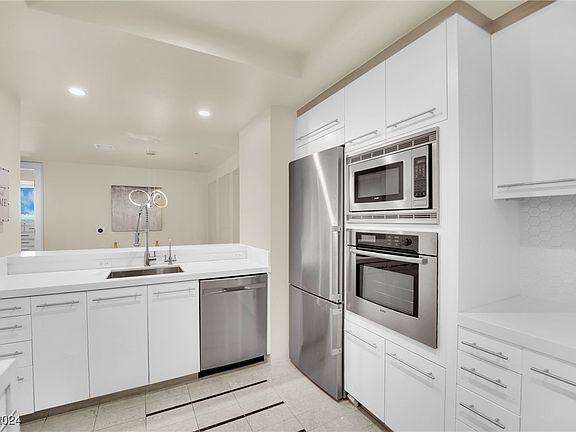 5th image of 2700 Las Vegas Blvd S Unit 2002