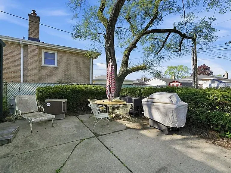 8204 Austin Ave — Photo 16