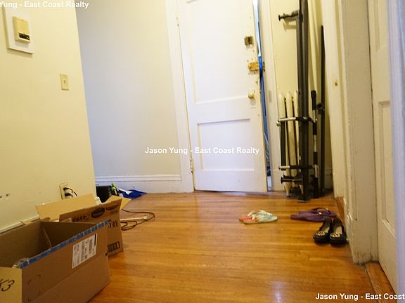 5th image of 31 Gardner St APT 6