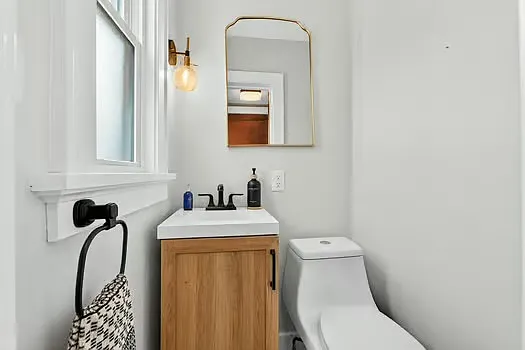 3 bed, 1.5 bath, 1743 sqft, $3,300 — Photo 1