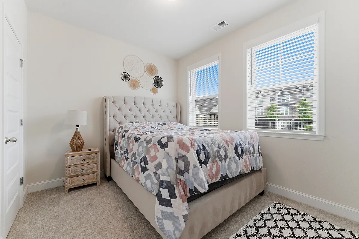 Building Photo - 528 Sonata Walk