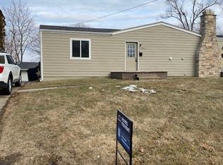 3803 67th St, Urbandale, IA 50322
