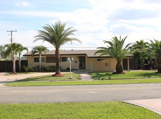 8850 SW 21st St, Miami, FL 33165