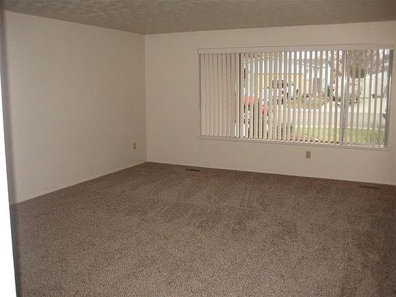 2nd image of 628 W Lawndale Dr