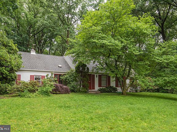 5th image of 2 Woods Ln