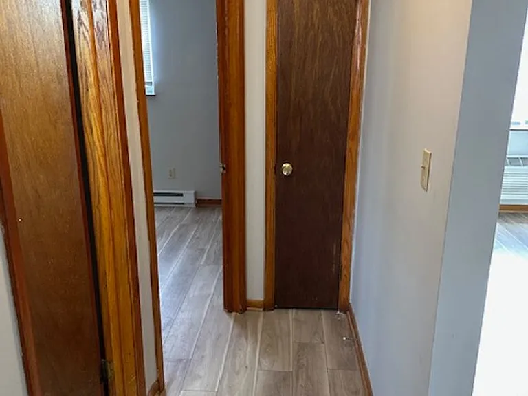 247 Edwin St NW — Photo 4