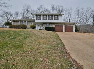 710 Oak Crest Ln, Hixson, TN 37343