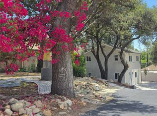 3130 N Mount Curve Ave, Altadena, CA 91001