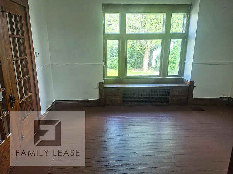 1701 Huron Ave — Photo 7