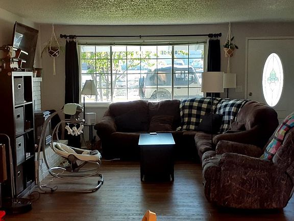 3rd image of 640 Hermosa Dr