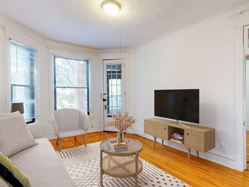 Dining/Living room