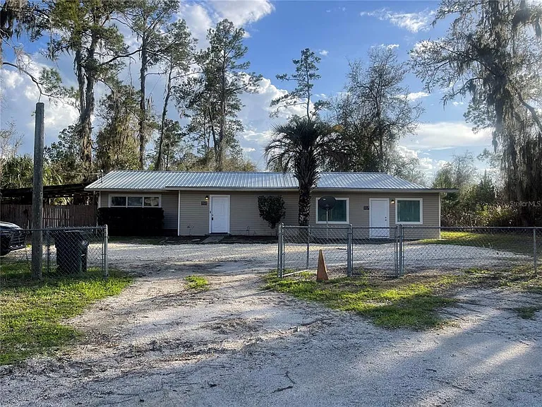 211 NW Highway 441 — Photo 11