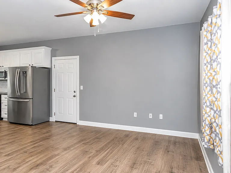 477 Banyon Rd — Photo 2