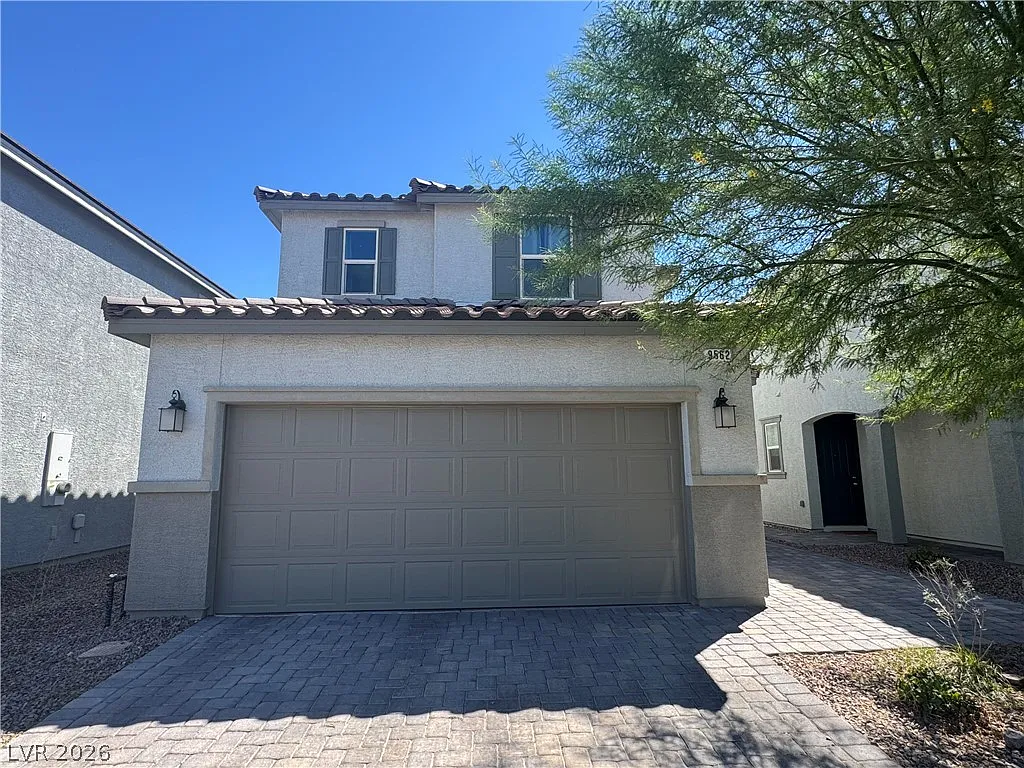 4 bed, 3.0 bath, 2118 sqft, $2,450 — Photo 1