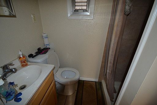 3rd image of 413 Township Ave
