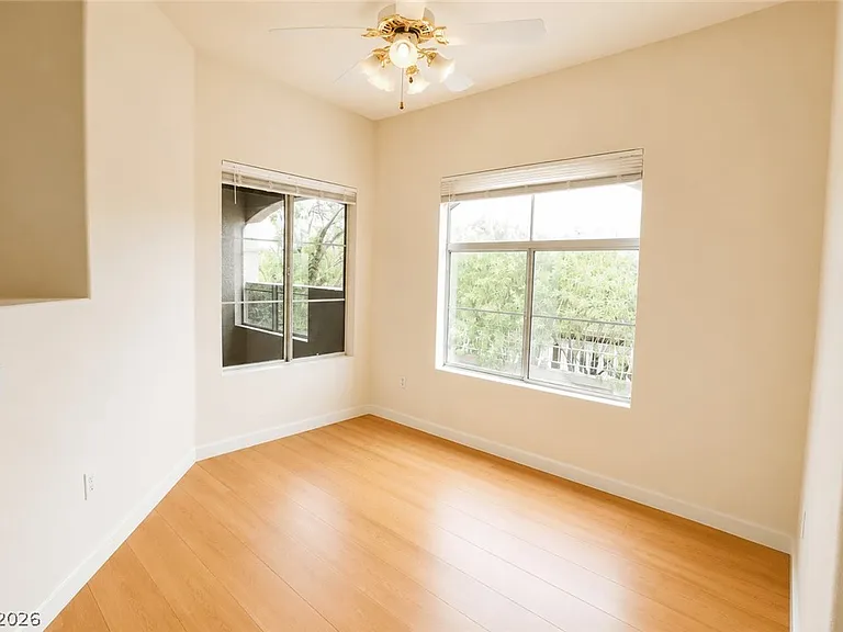 5525 W Flamingo Rd #2011 — Photo 10