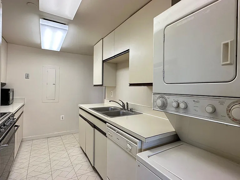 1530 Key Blvd #832 — Photo 12