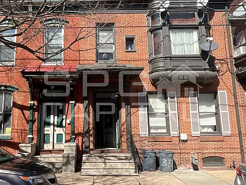 351 W King St Photo 1